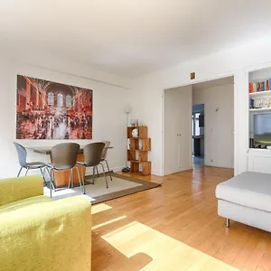 https://apt-for-4p-near-the-eiffel-tower16.fr-paris.fr